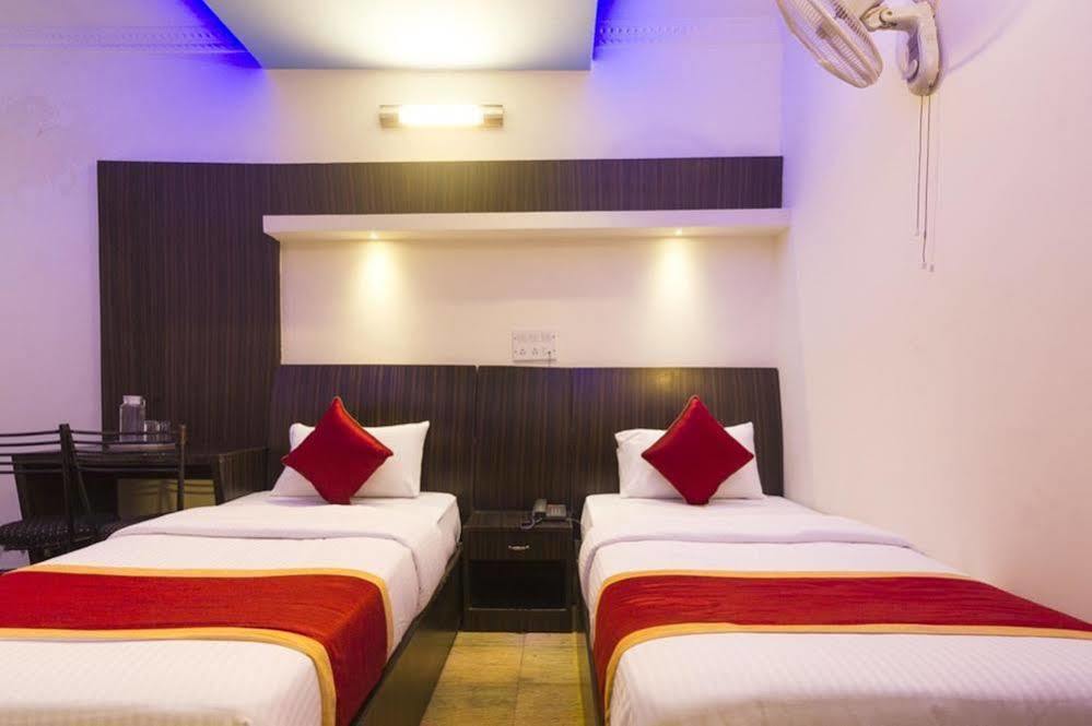 Hotel Richmond Residency Бангалор Экстерьер фото